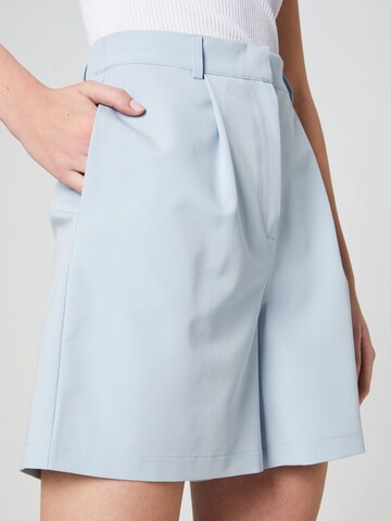 Guido Maria Kretschmer Women Loose fit Pleat-Front Pants 'Diana' in Blue