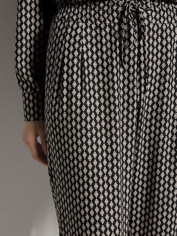 MADELEINE Tapered Bandplooibroek in Zwart