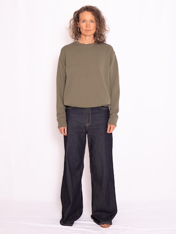FRUIT OF THE LOOM Sweatshirt 'Crewneck sweatshirt' in Groen