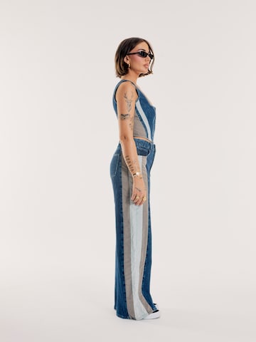 Top 'Aileen' di OUT OF ORBIT in blu