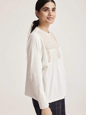 Top ' Domna ' di Odd Molly in bianco