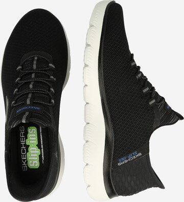 SKECHERS Slip-ons in Zwart