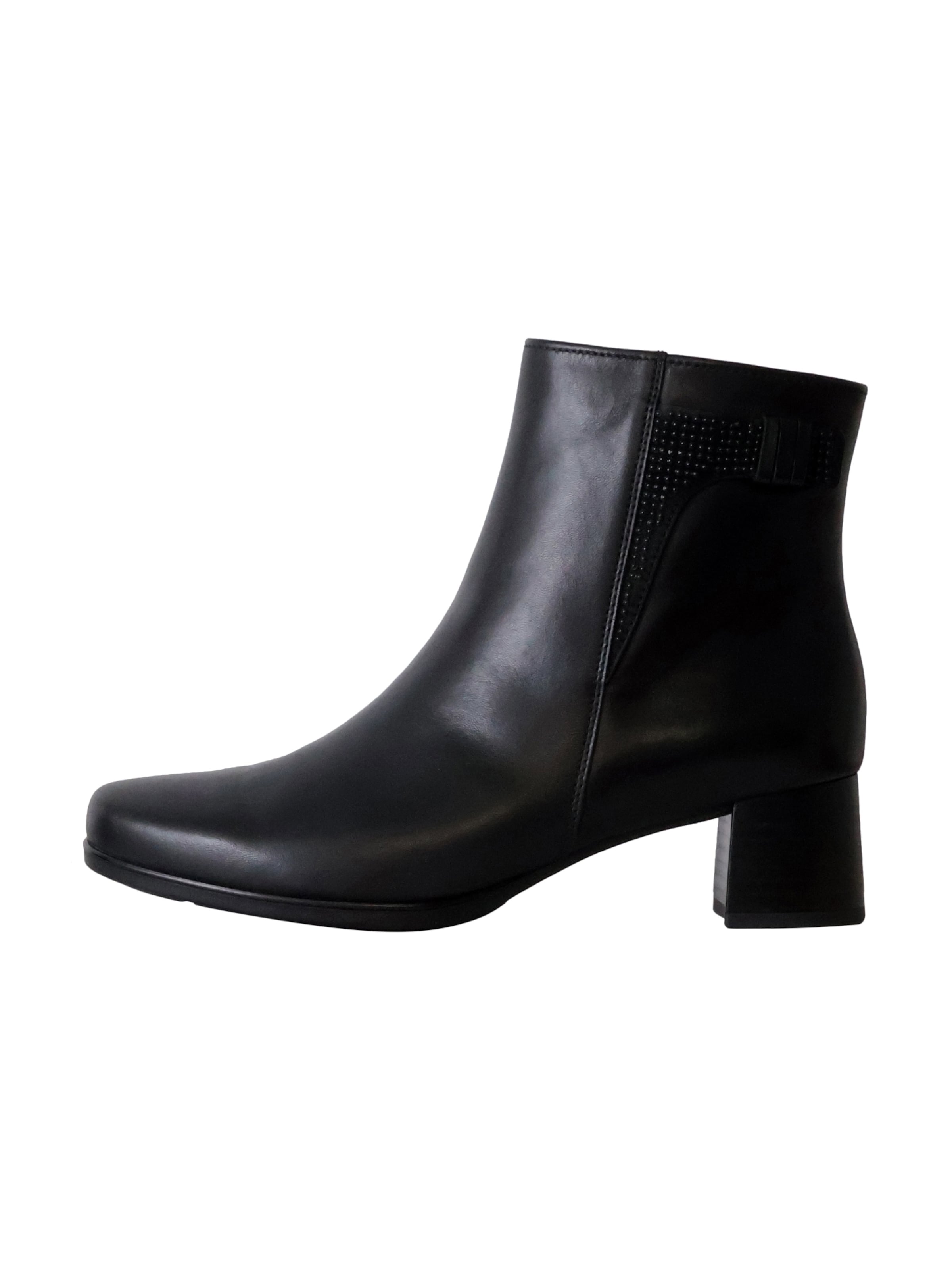 Bottines 'Lederstiefeletten Schal' GABOR en noir : devant
