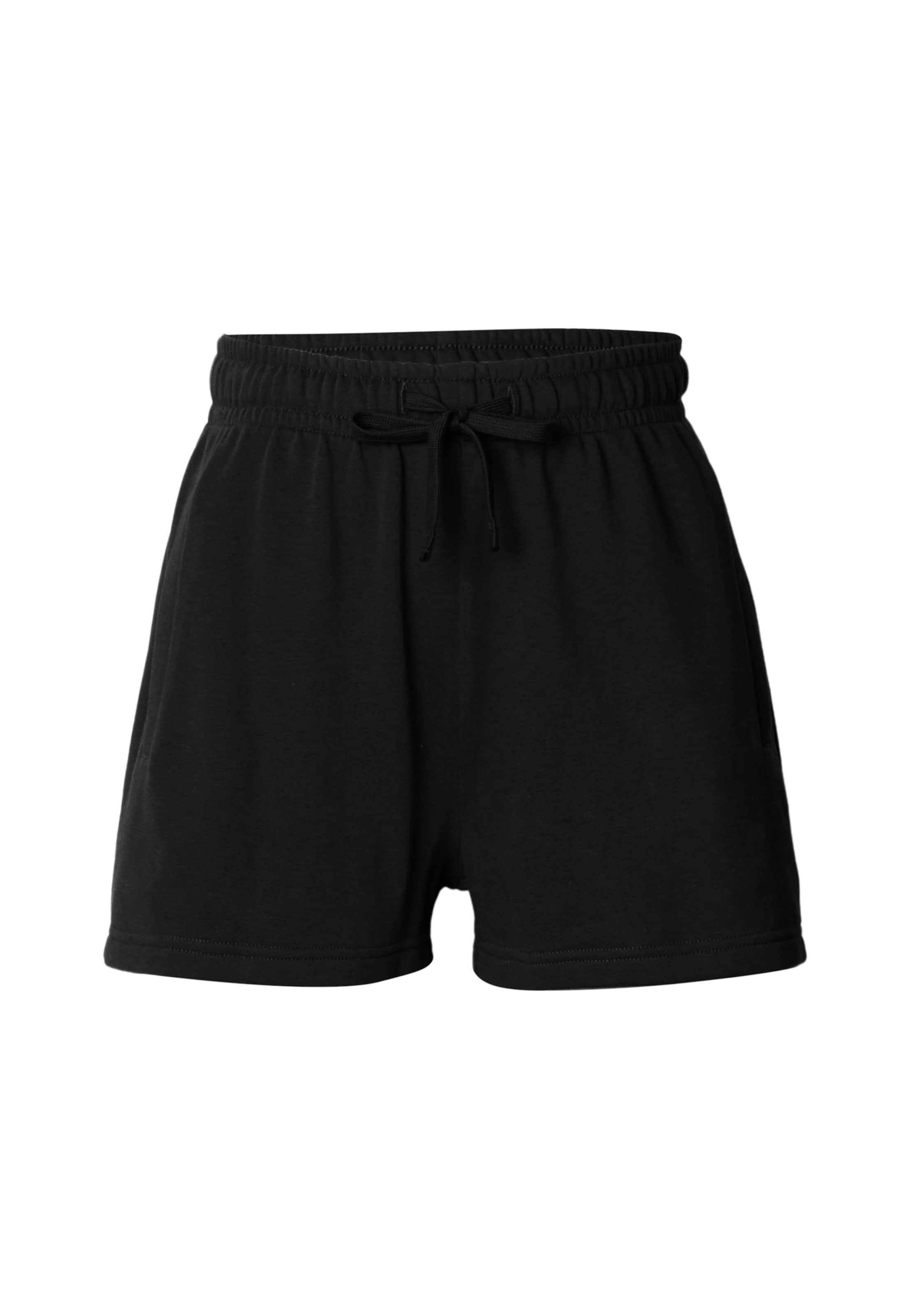 Urban Classics Regular Broek in Zwart: voorkant