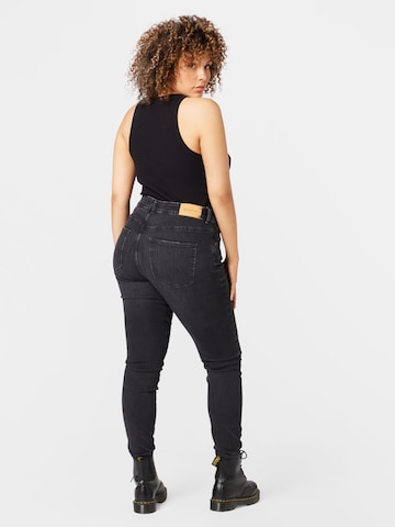 Skinny Jean 'Wiser' ONLY Carmakoma en noir