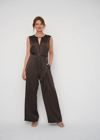 KLEO Jumpsuit in Bruin: voorkant