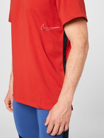 NIKE Performance shirt in Red