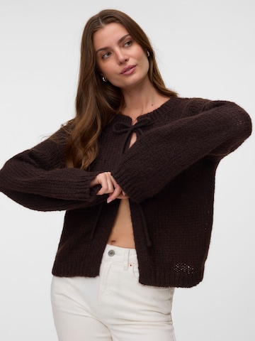 VERO MODA Gebreid vest in Bruin: voorkant