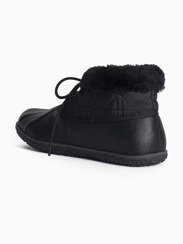 Bottines à lacets 'Tega' Minnetonka en noir