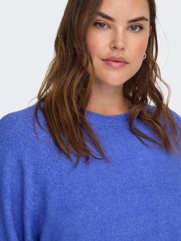 ONLY Carmakoma - Jersey 'CARSIMONI' en azul