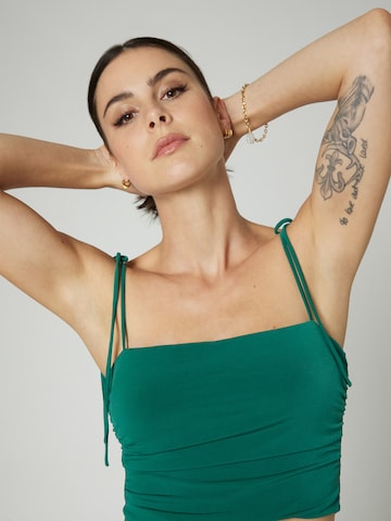 A LOT LESS - Top 'Lenni' em verde