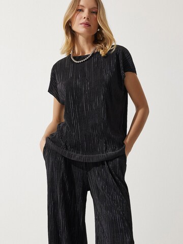 Completo pantalone di Happiness İstanbul in nero