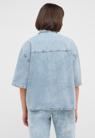 MUSTANG Μπλούζα 'ELLA' σε γκρι