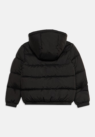 GUESS Jacke in Schwarz