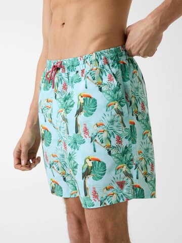 GUESS Board Shorts in Green