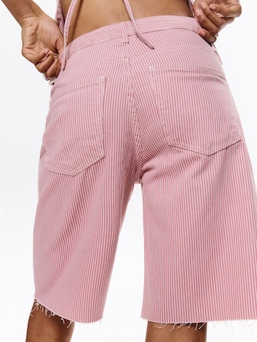 Pull&Bear Regular Jeans in Red
