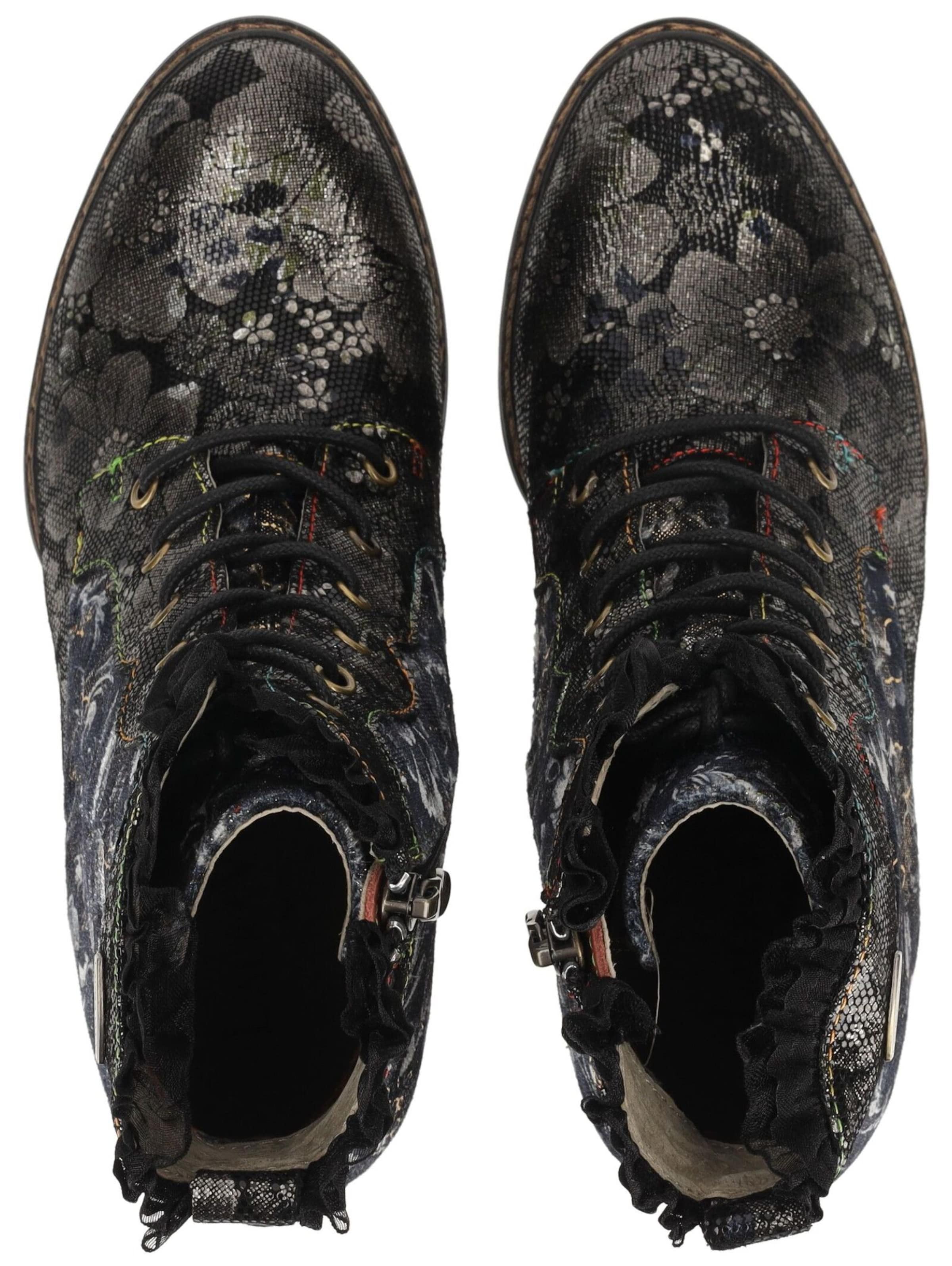 Laura Vita Lace-up bootie in Black