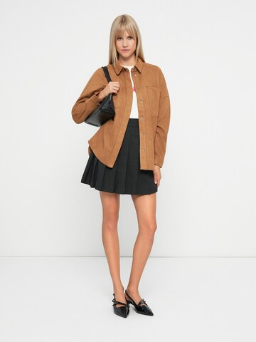 Veste mi-saison 'ONLJANINE-STINA' ONLY en marron