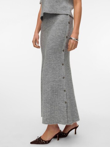 VERO MODA - Falda en gris