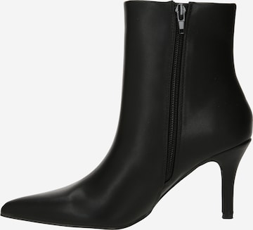 Bottines 'Pointy' NLY by Nelly en noir