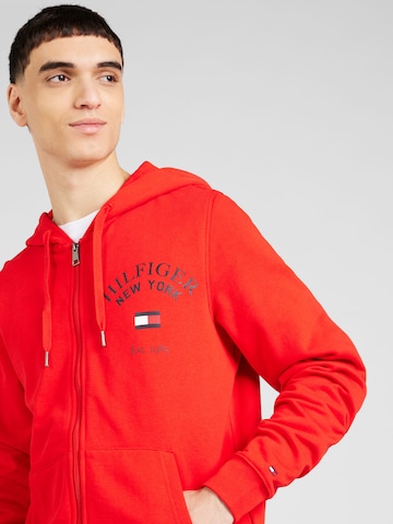 TOMMY HILFIGER Tepláková bunda 'Varsity Arched' - Červená