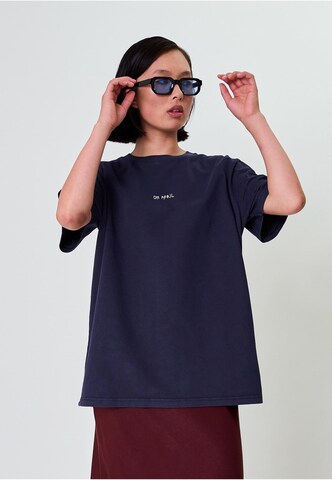 T-shirt 'Own Magic' OH APRIL en bleu : devant