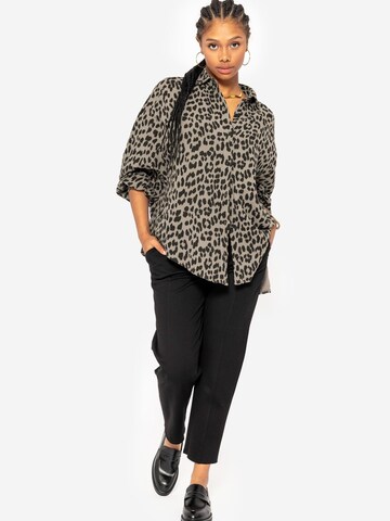 SASSYCLASSY Bluse in Grau