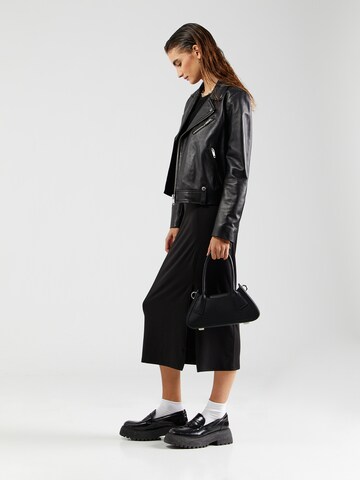 PIECES - Falda 'PCNALA' en negro