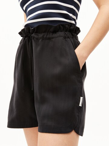 Loosefit Pantalon 'VAANNA LINO' ARMEDANGELS en noir