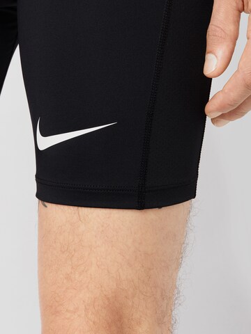 NIKE Skinny Sportunterhose 'Pro' in Schwarz