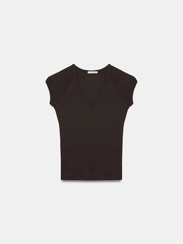 Dilvin Top in Black: front