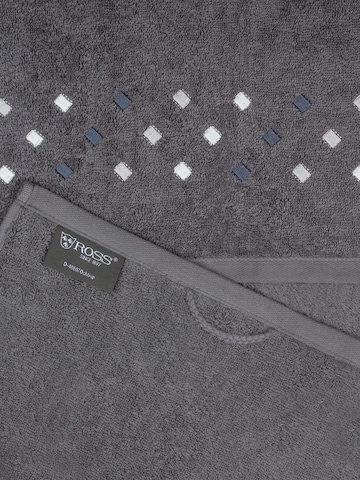 ROSS Towel 'Stoneline' in Grey