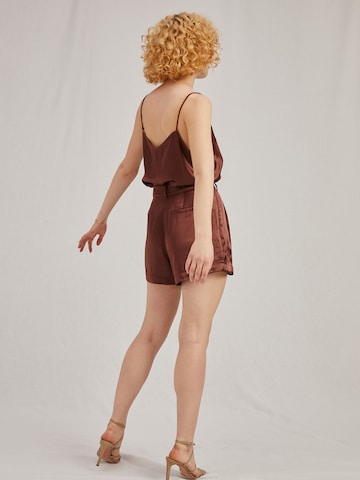 A LOT LESS Loose fit Pleat-Front Pants 'Valentina' in Brown