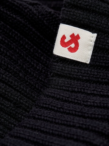 JACK & JONES Beanie in Black