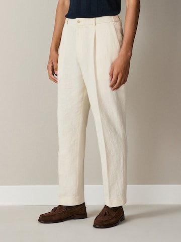 Next Loosefit Hose in Beige: Vorderseite