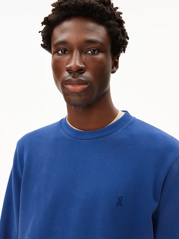 ARMEDANGELS Sweatshirt 'Baaro' in Blauw