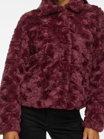 VILA Between-season jacket 'DORTE' in Red