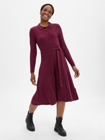 Ambiance Knitted dress in Red: front