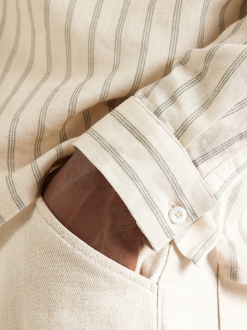 TOPMAN Comfort Fit Skjorte i grå