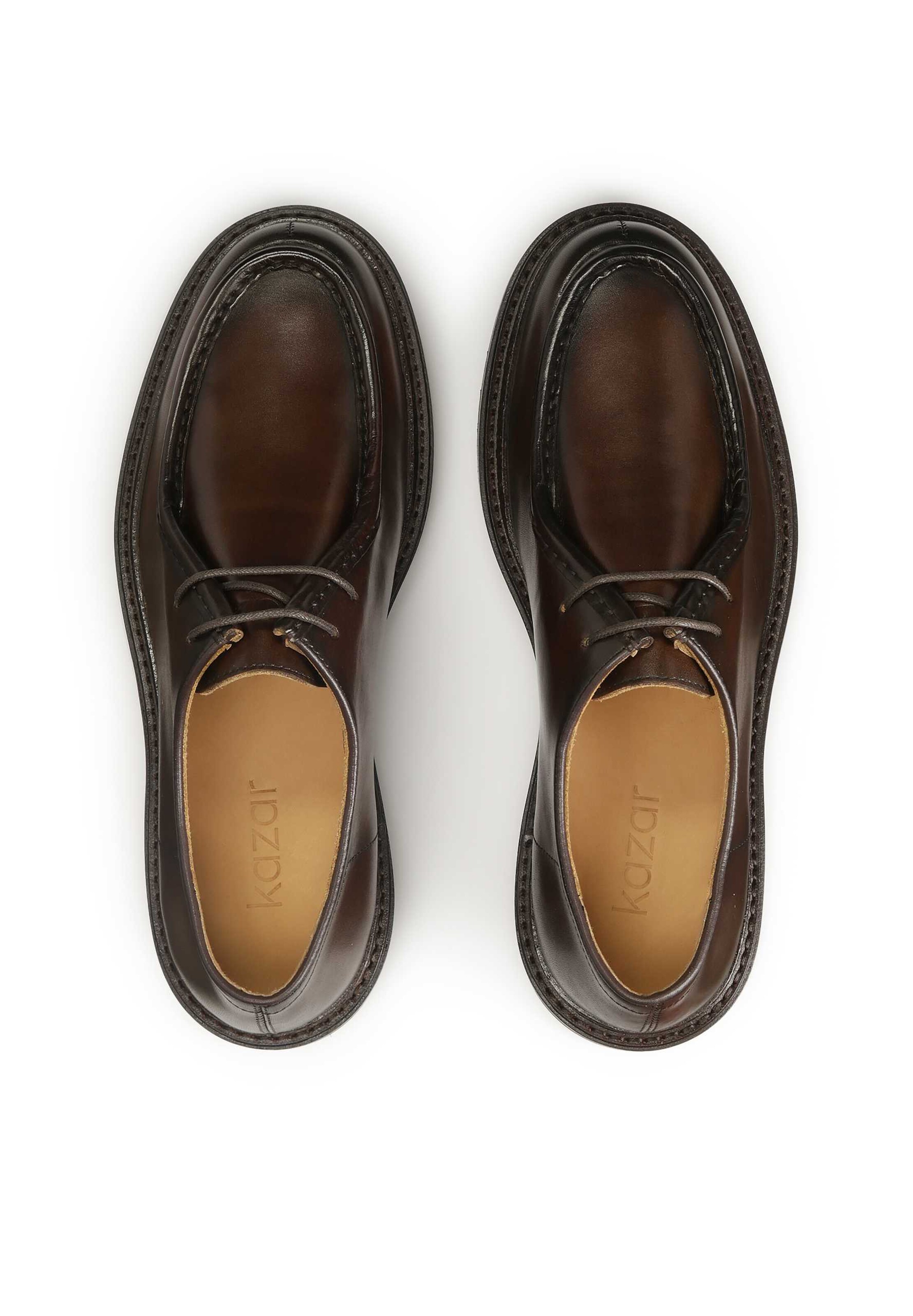 Chaussure à lacets Kazar en marron