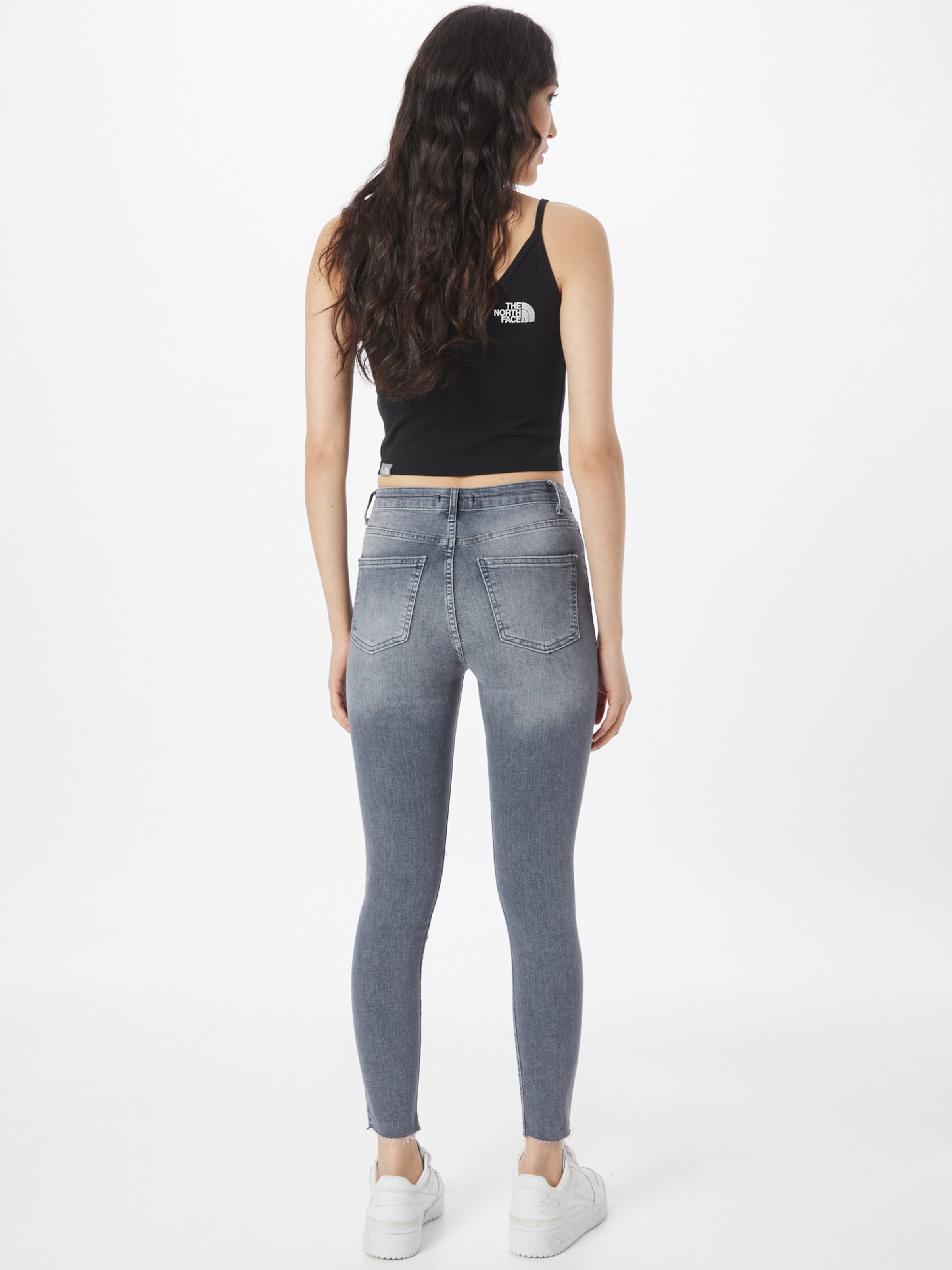 Trendyol Jeans in Grey | ABOUT YOU