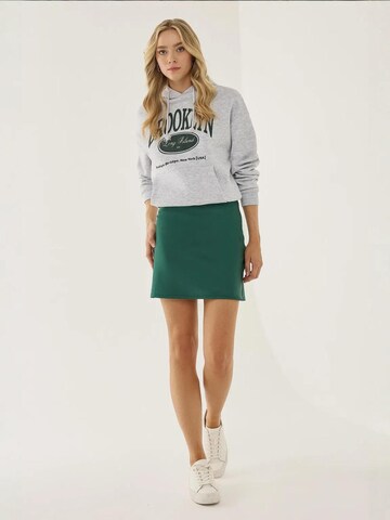 Hiccup Skirt in Green: front