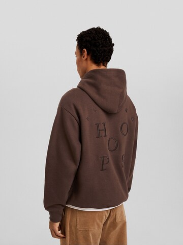 Sweat-shirt Bershka en marron : devant