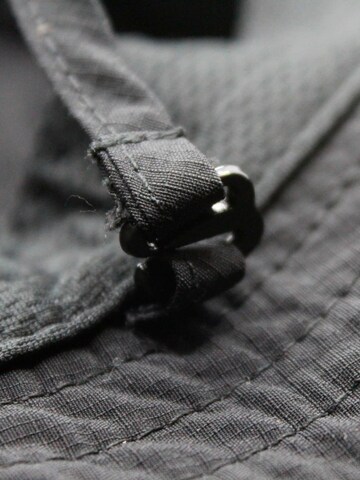 Cappello sportivo di Surf Monkey in nero