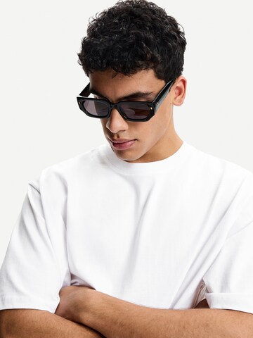 Bershka Тениска в бяло
