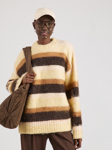 Pull-over Monki en beige : devant