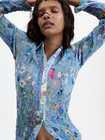 Tricou de la Desigual pe albastru