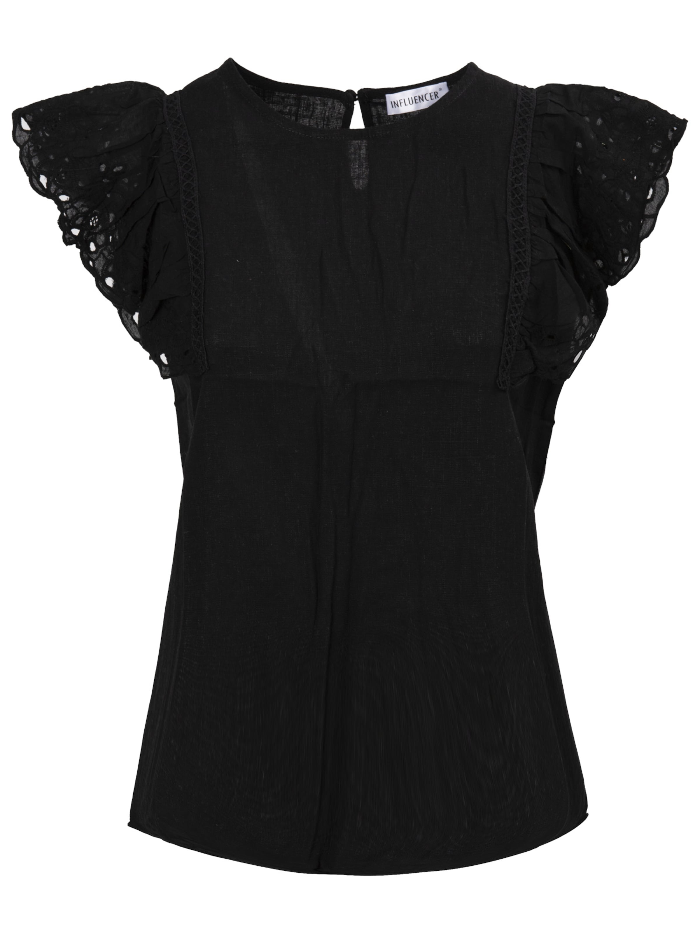 Influencer Blouse in Black: front