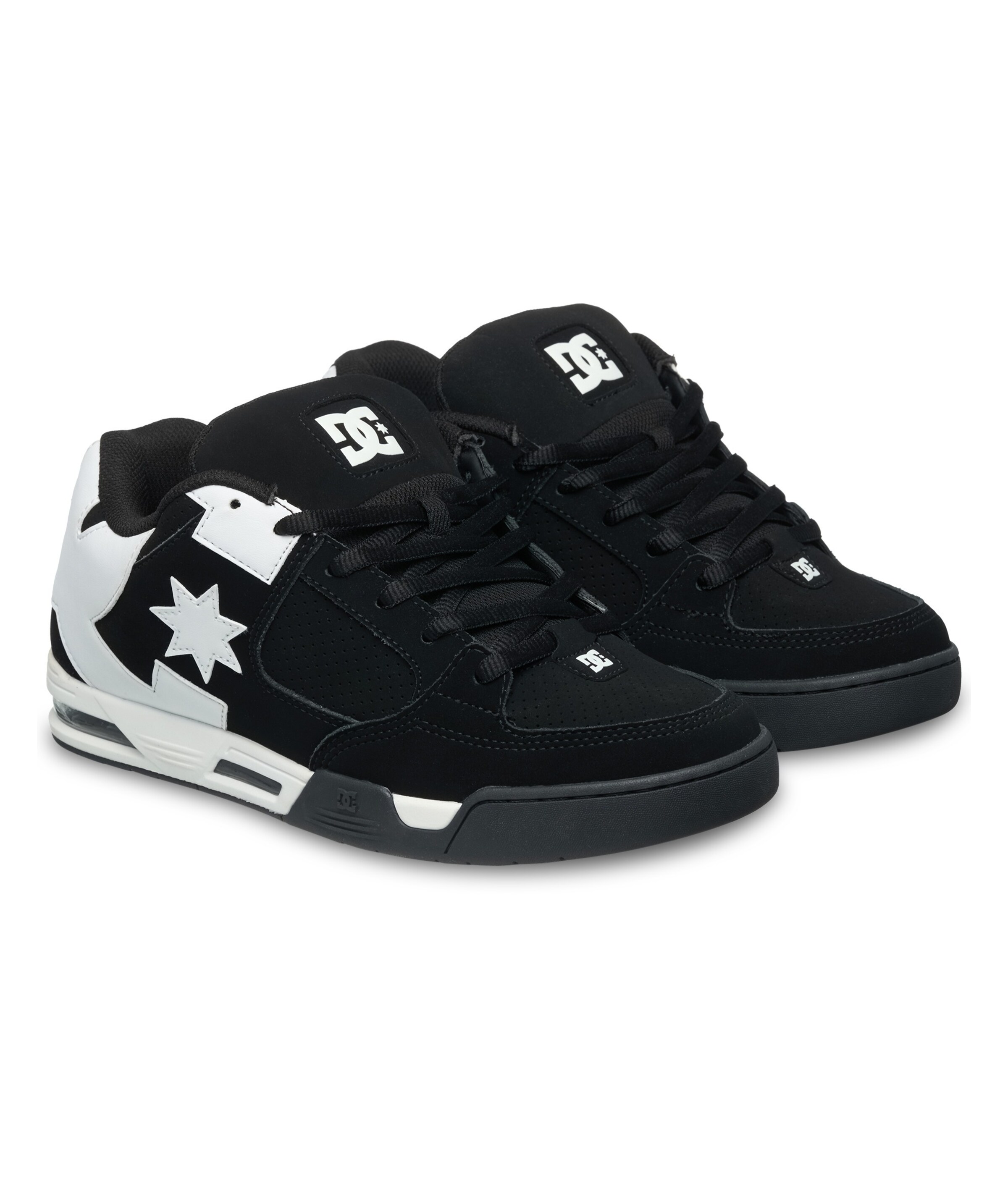 DC Shoes Sneakers in Black