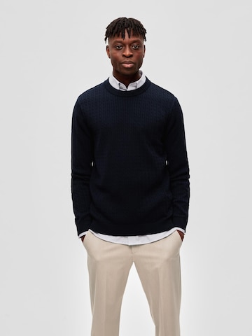 SELECTED HOMME Sweater 'MADDEN' in Blue: front